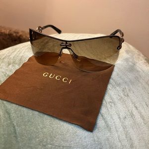 Womens Gucci Sunglasses.